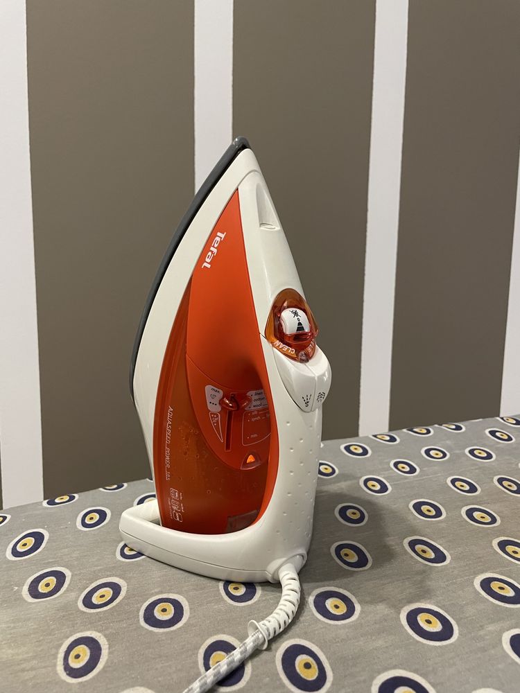 Fier de calcat Tefal