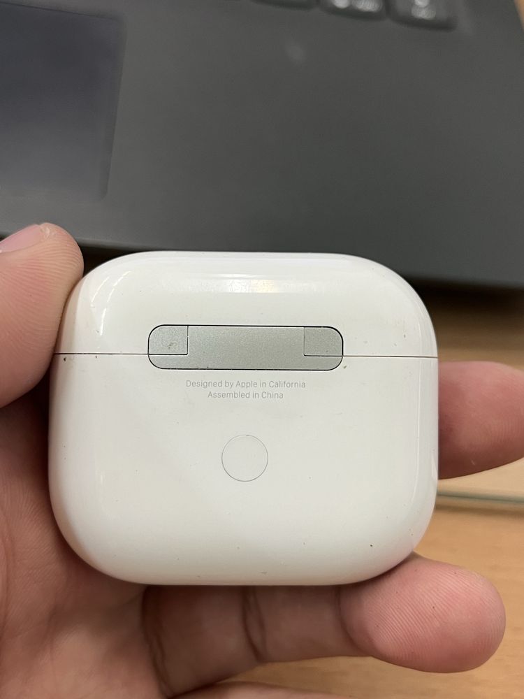 Продам кэйс Airpods 3