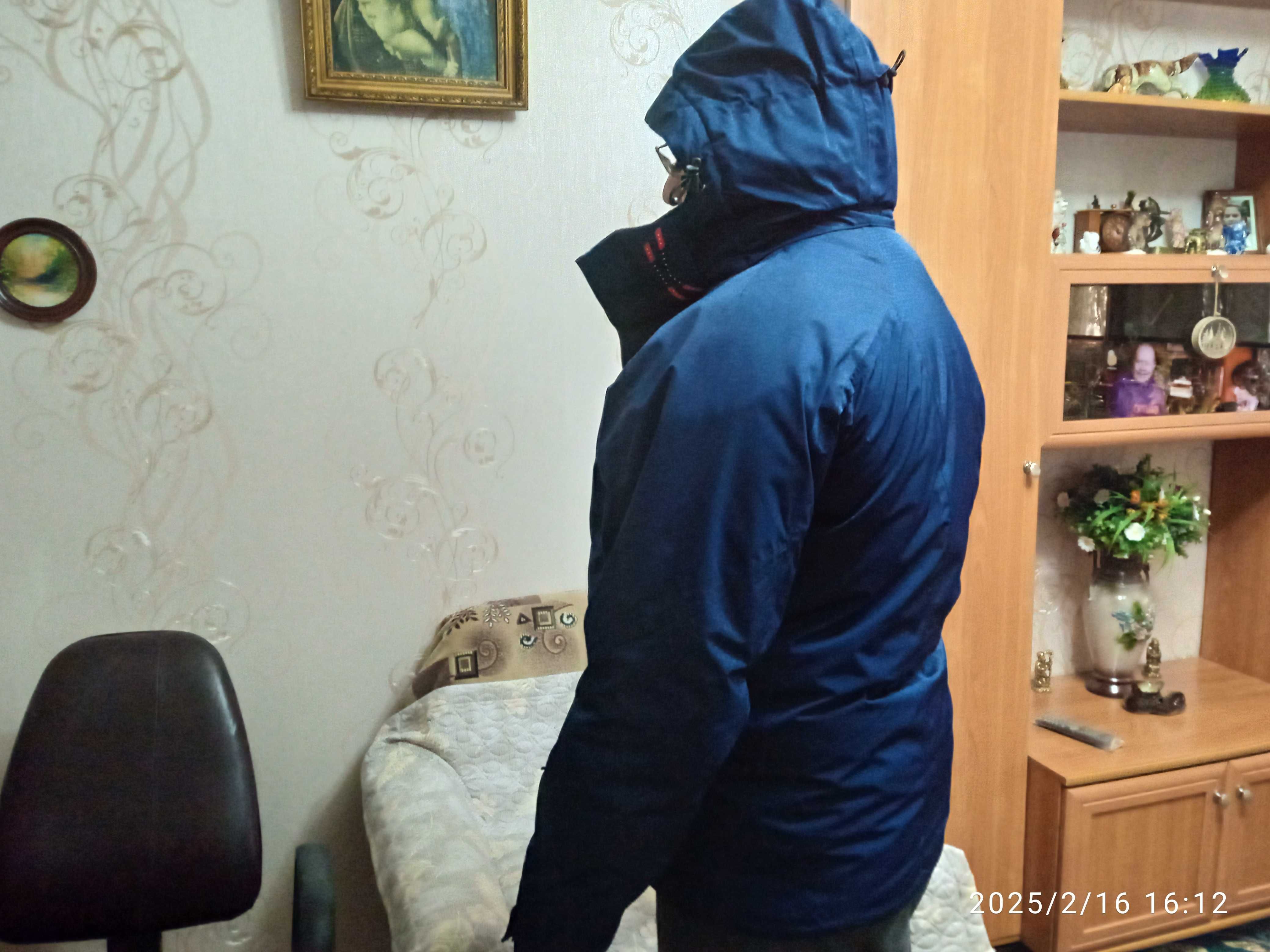 продам   куртку   Саламон  в  отличном  состояние