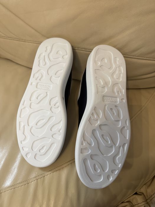 Чисто нови Alexander Mcqueen обувки