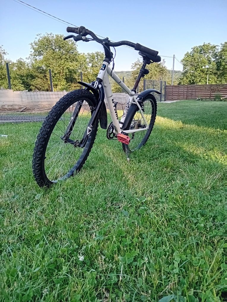 Vând bicicleta BTWIN Dechatlon