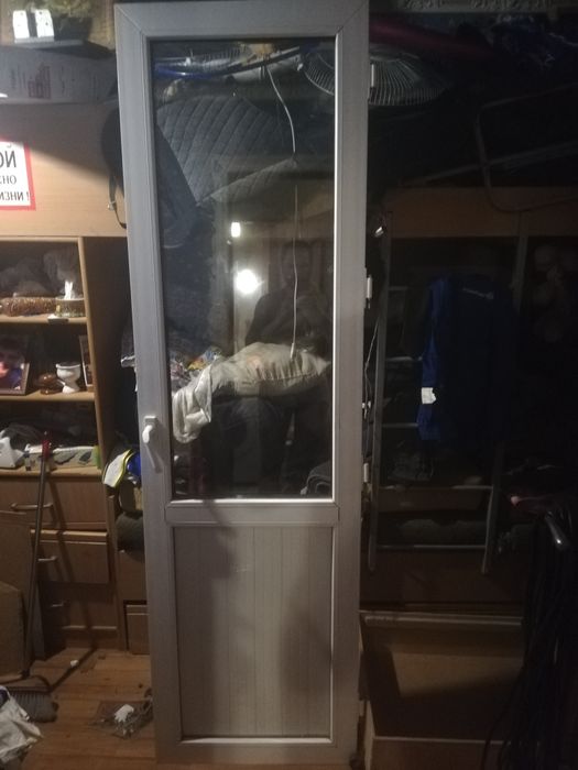 Болконная пластиковая дверь