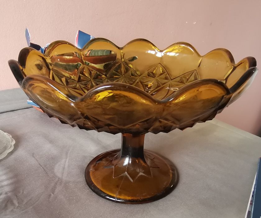 Ретро фруктиера, цветно стъкло