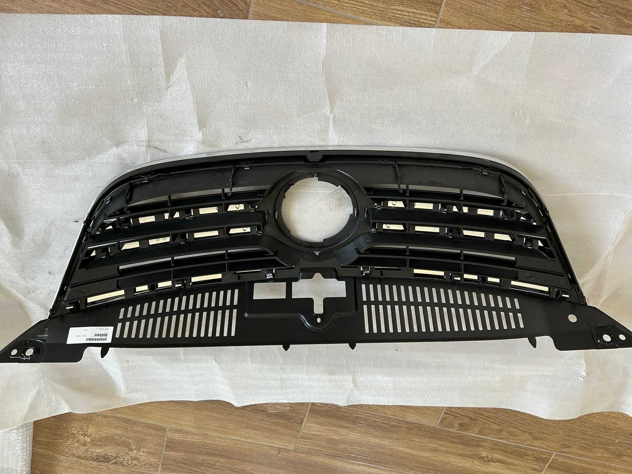 Tiguan 5N - bara fata, grila radiator, grila bara fata - Produse Noi