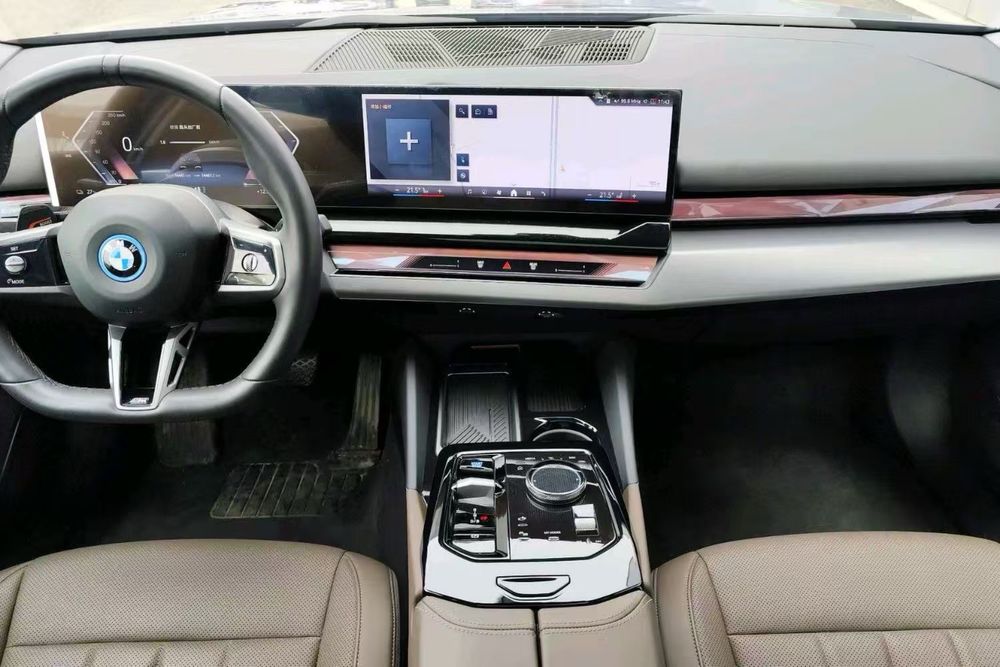 BMW i5 нд 40 номизга чикарберамиза