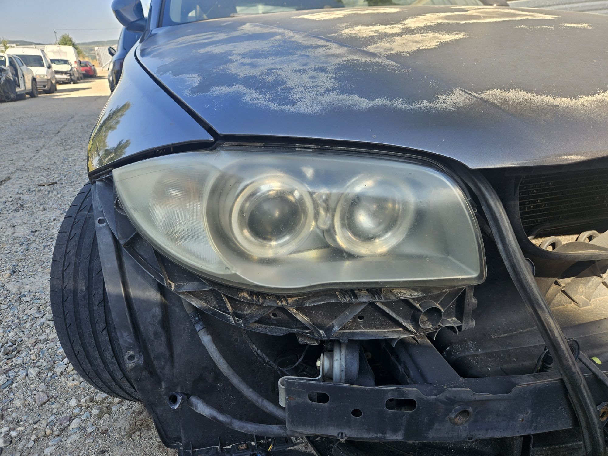 Десен фар за bmw 1
