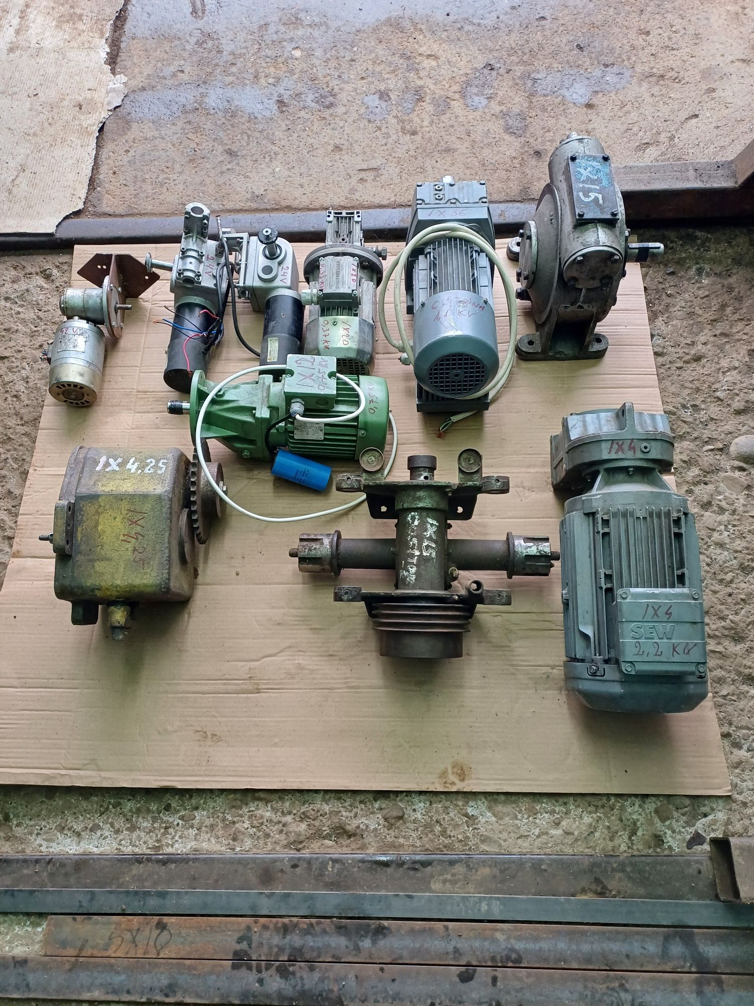 Motoreductoare 380, 220, 48 V ,24 V