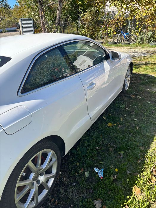 Vand Audi A5 2.0tfsi coupe (motorul are mici probleme)