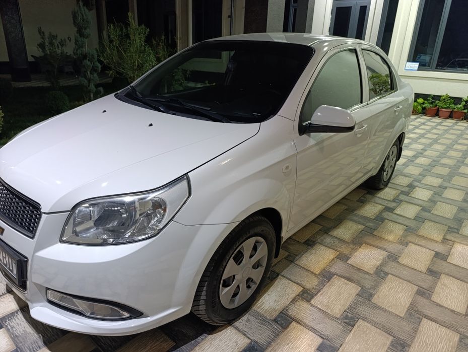 Nexia-3 mexanika 2018 sotiladi.