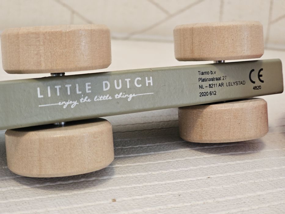Две дървени колички за бутане (Little Dutch + Goki)