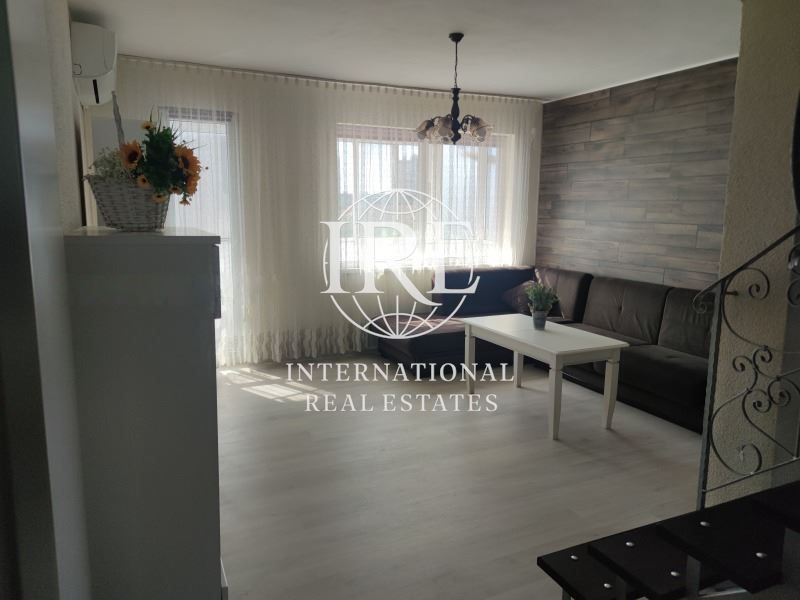 Продава се Многостаен апартамент в Варна, Колхозен пазар - 210 кв.м за 1953 €/кв.м - Снимка #11