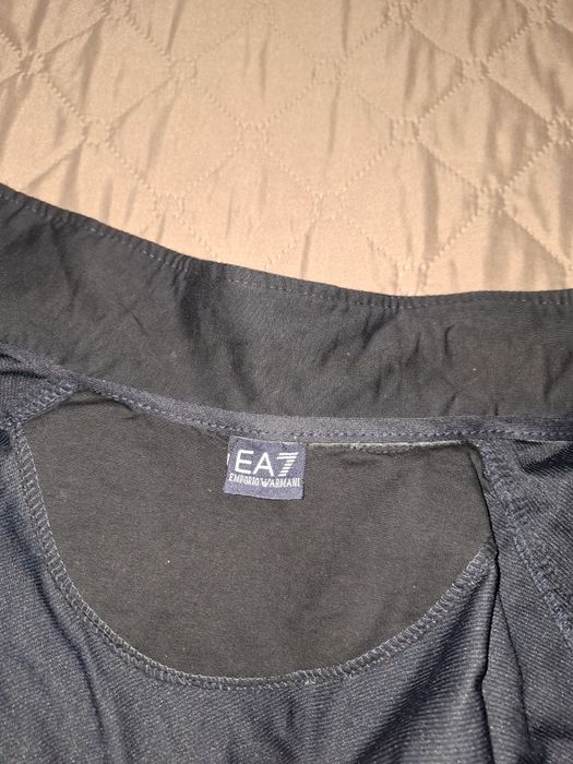 Екип Emporio Armani