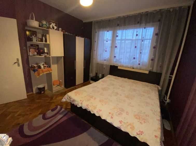 Двустаен имот в Света Троица