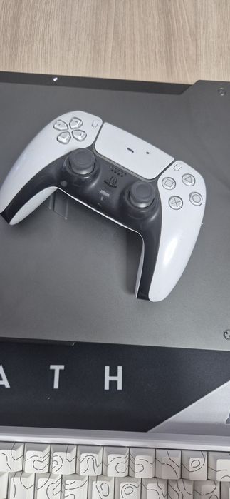 Игровой джостик/консоль