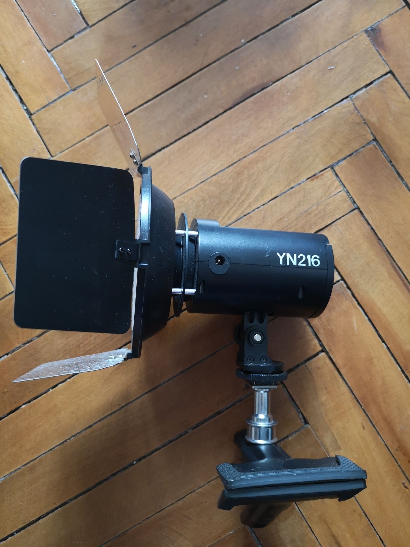 Lampa foto-video YongNuo 216