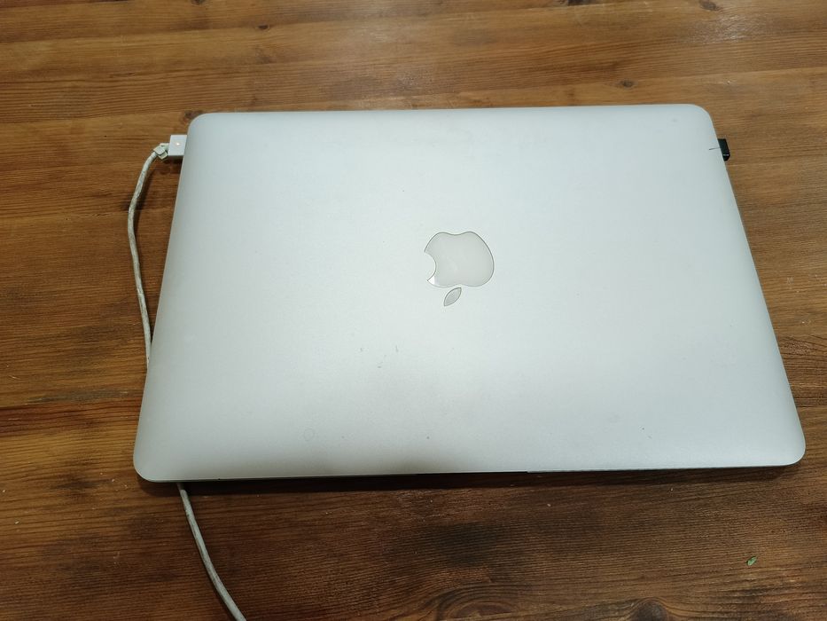 Macbook air 13 a1466