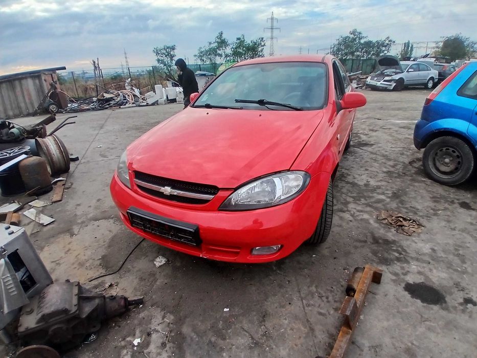 Dezmembrez chevrolet lacetti