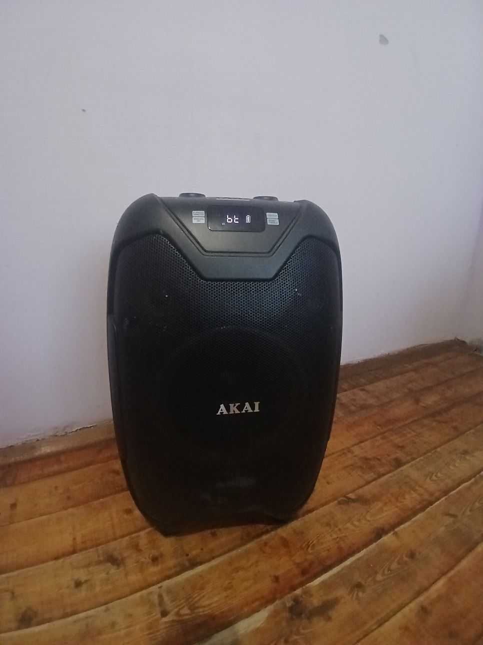 AKAI Bluetooth speaker