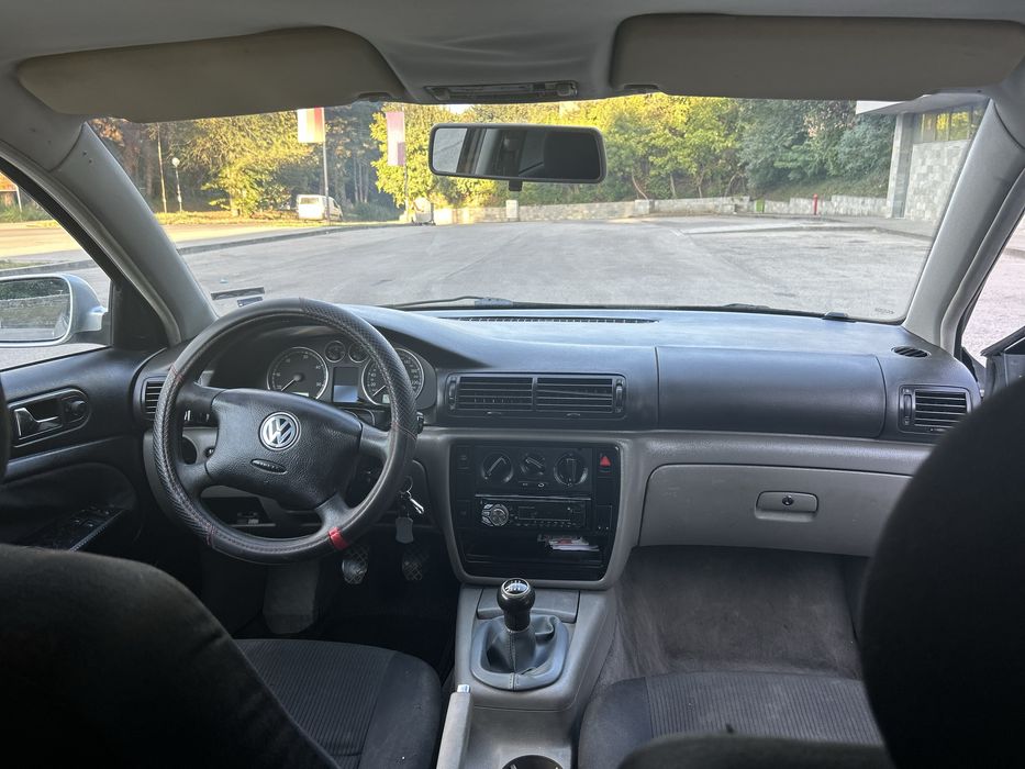 Pasat B5 1.9 131hp всичко и е платено колата е със сервизна книжка