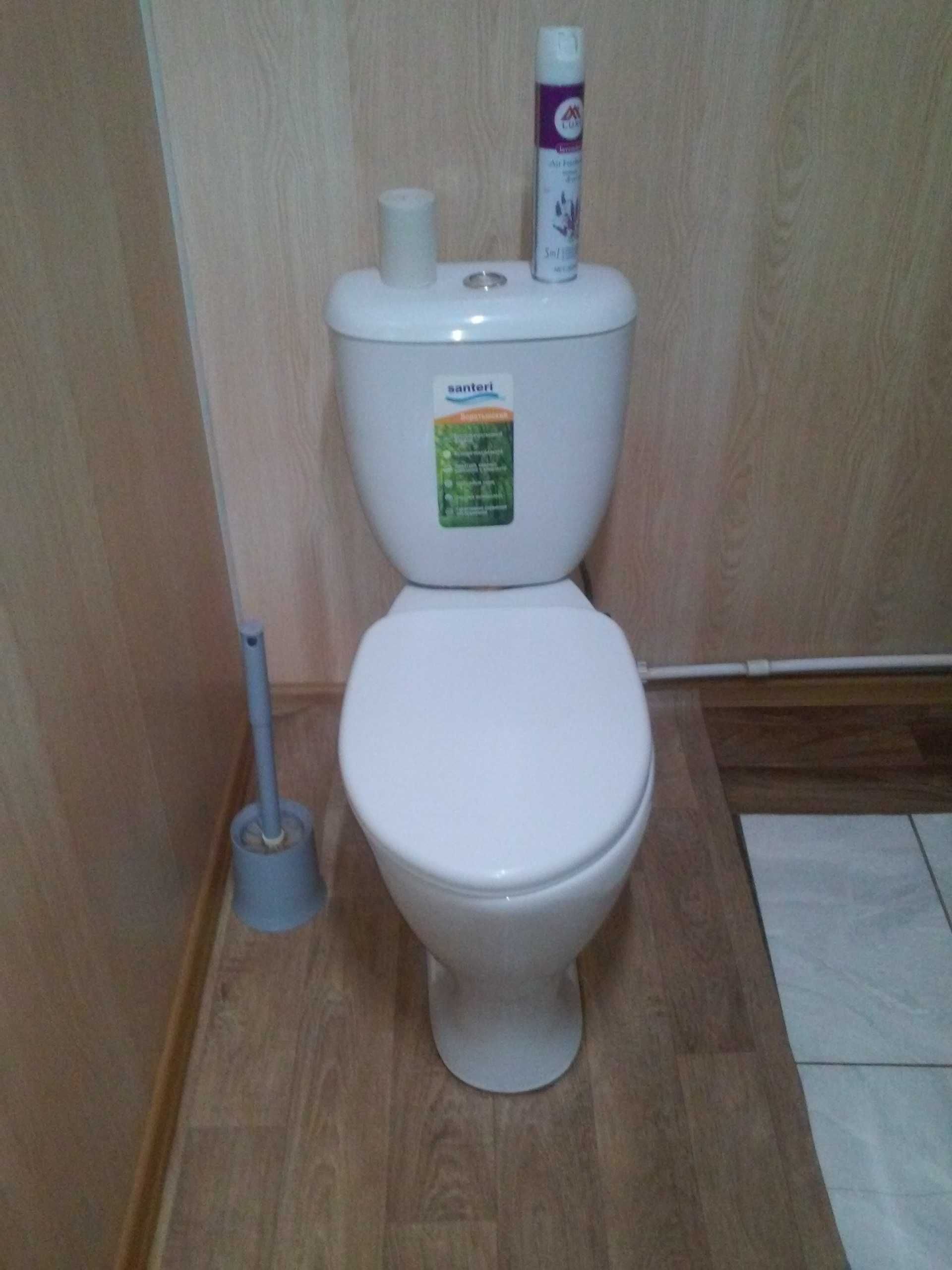 Продаётся хороший, добротный дом в начале рабочего поселка.