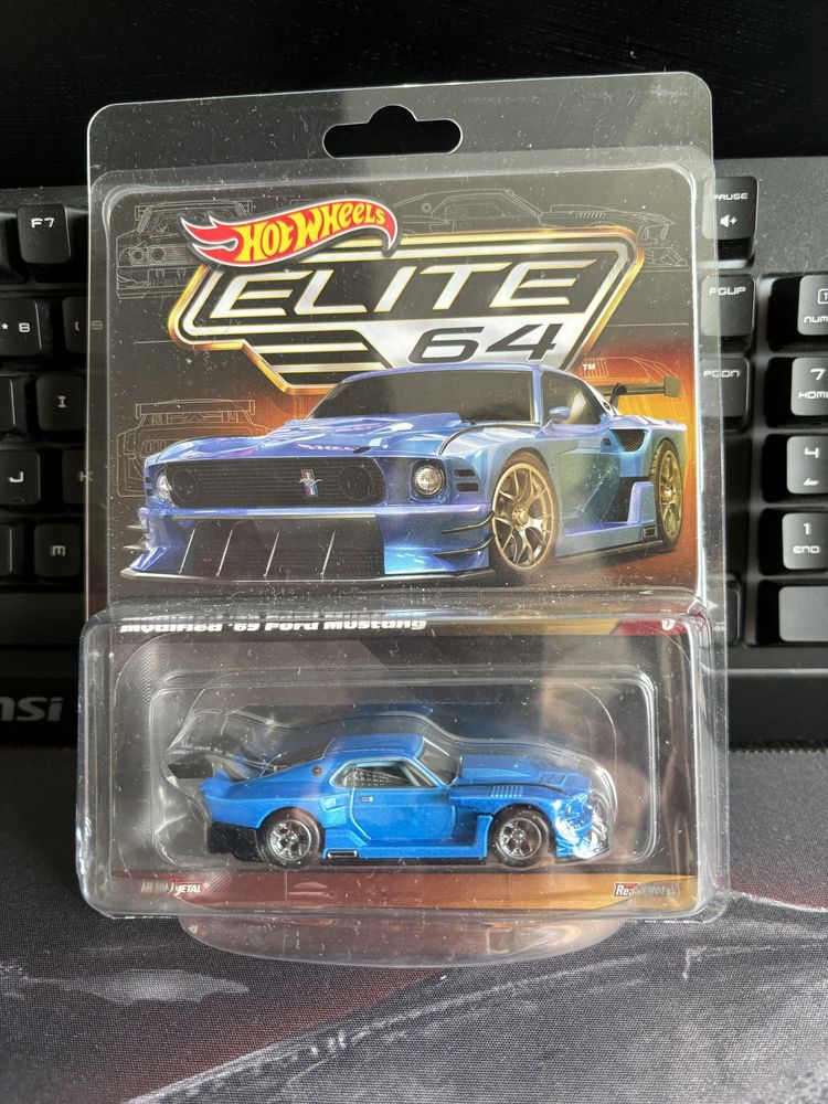 Hot Wheels RLC Chevy Camaro SS 1/64 Red Line Club