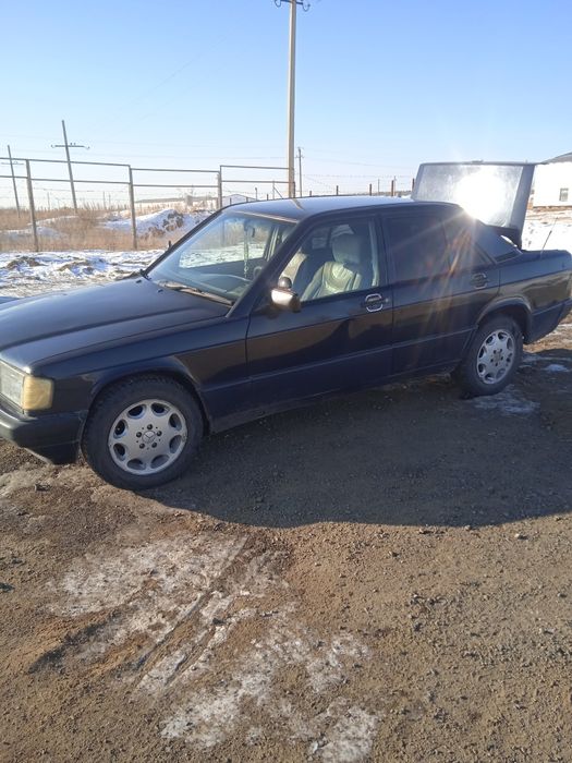 Продам срочно Мерс 190