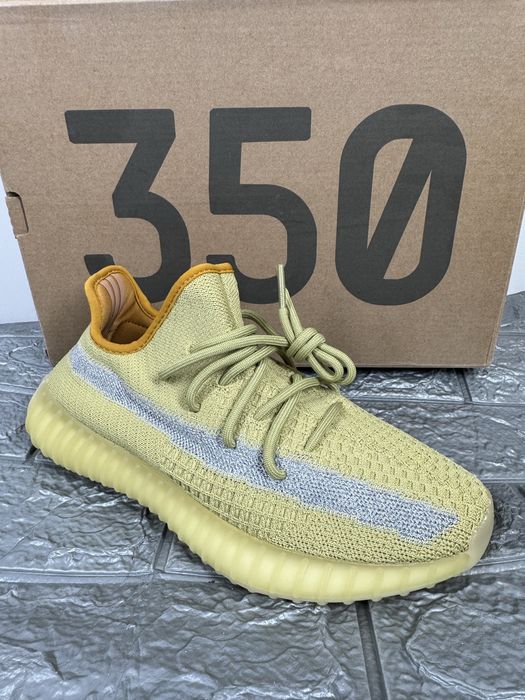 Yeezy 350 v2 Marsh