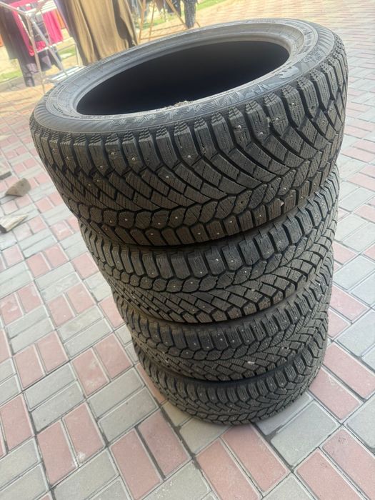 Шины продам Шипованые