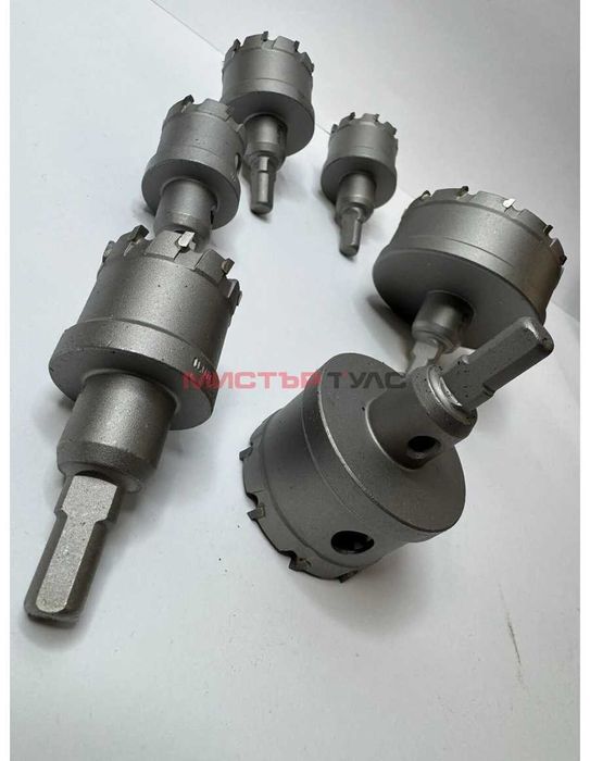 Комплект метални боркорони с 15 бургии