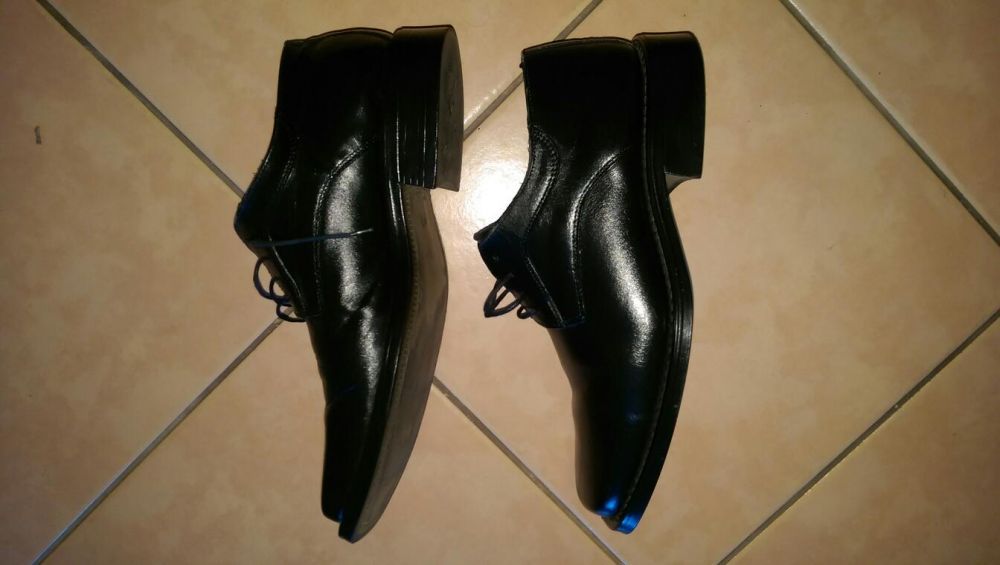 Vand pantofi piele, mar. 42, stare f buna, fara rupturi