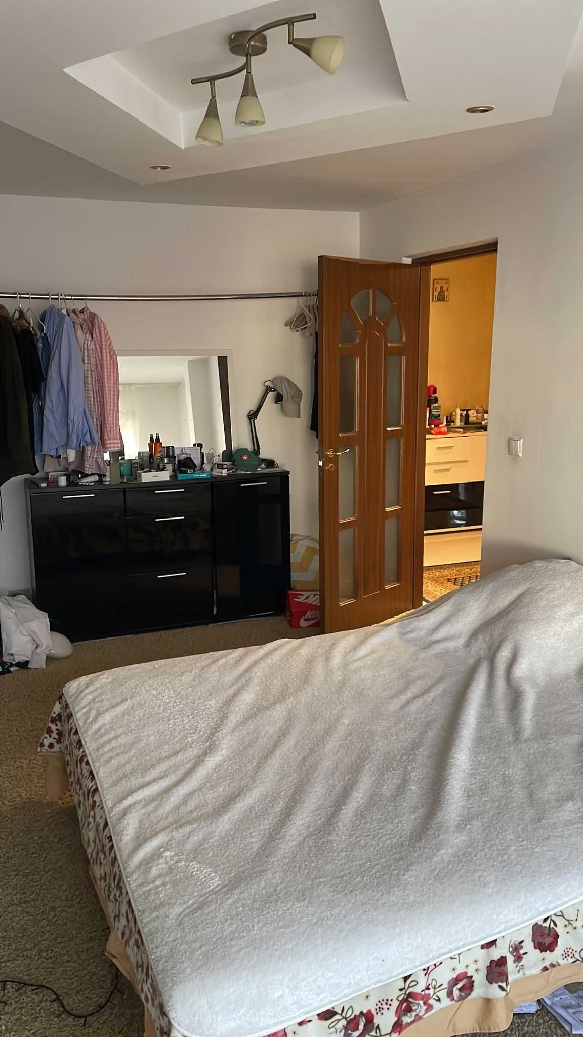 Vand Apartament 2 camere, strada Nicolae Grigorescu, et. 2