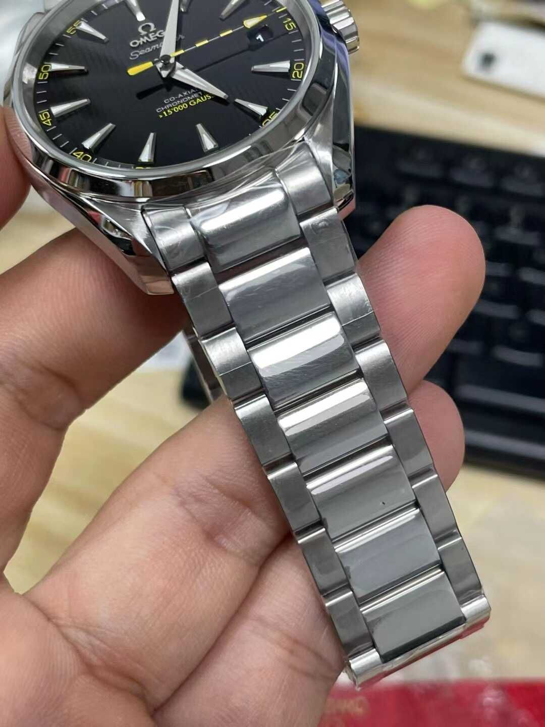 Часовници Omega Seamaster Aquaterra черно