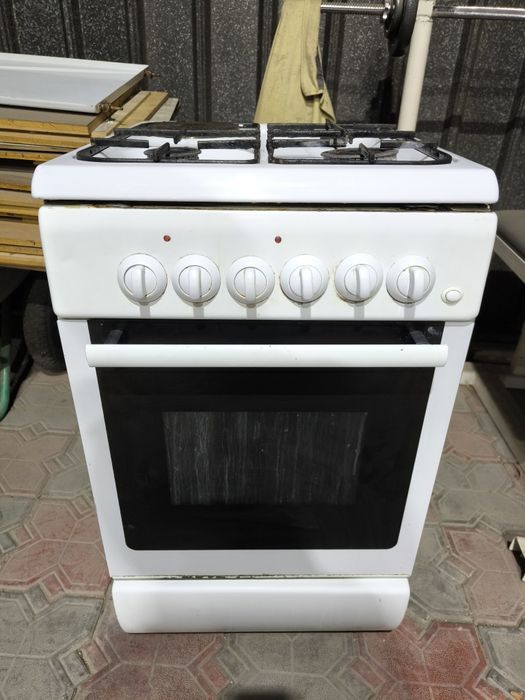 Продам газовую плиту