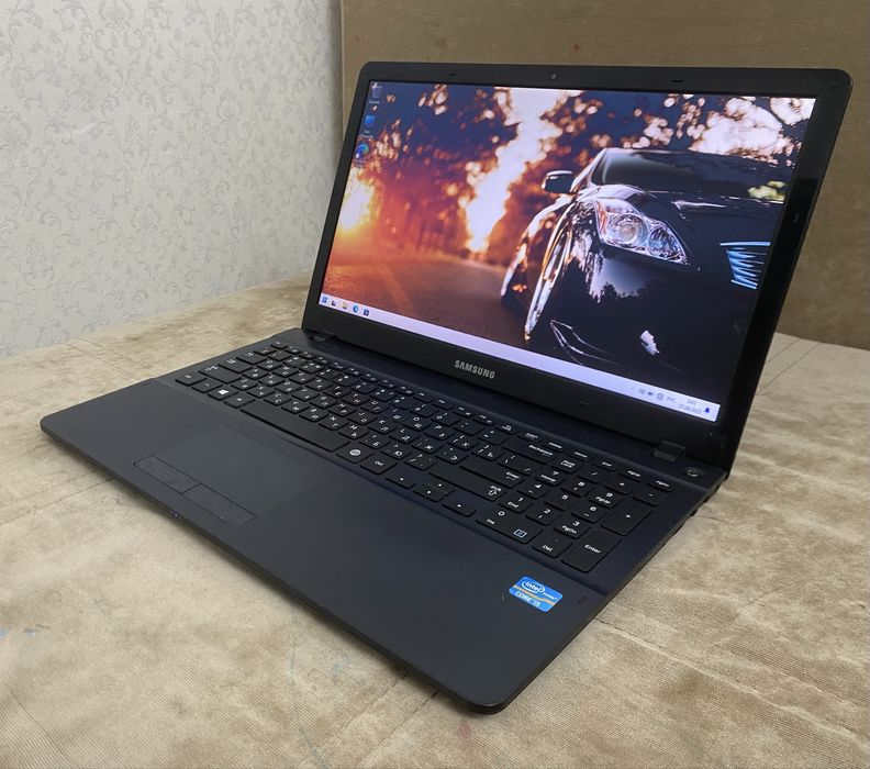 Мощный ноутбук Samsung, Core i5