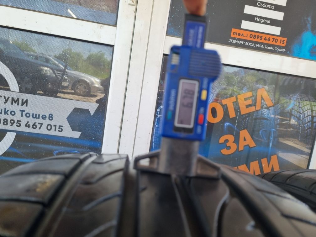 Летни гуми 235/45 R20 2бр. Bridgestone  и 2бр. Kumho