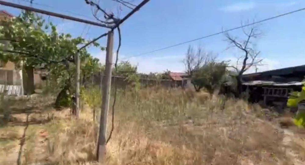 КЪЩА с РЗП 100 кв.м., двор 800 кв.м., село Иван Вазово