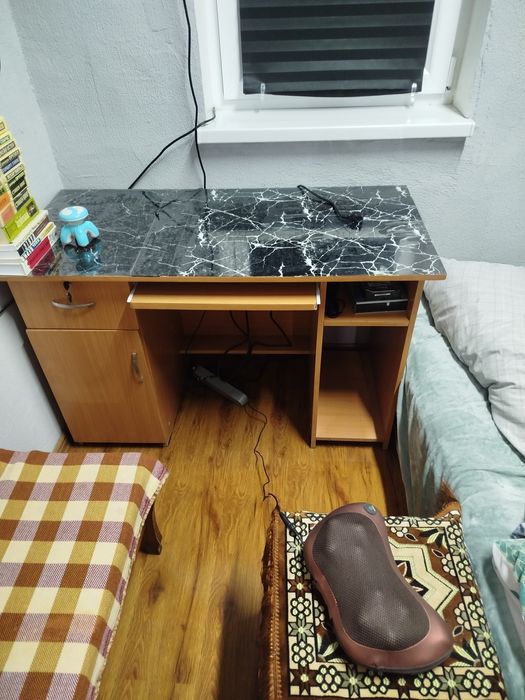 Продается компьютерный стол