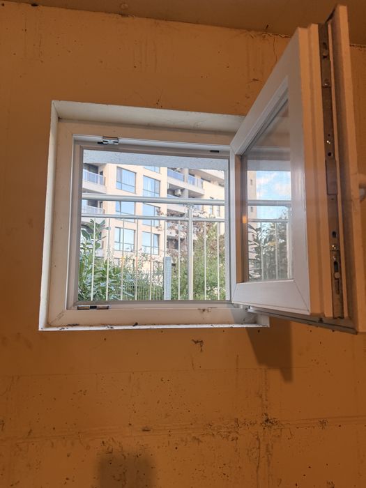 Дава се под наем Гараж / Паркомясто в Стара Загора, Три чучура - център - 20 кв.м за 76.5 € - Снимка #3