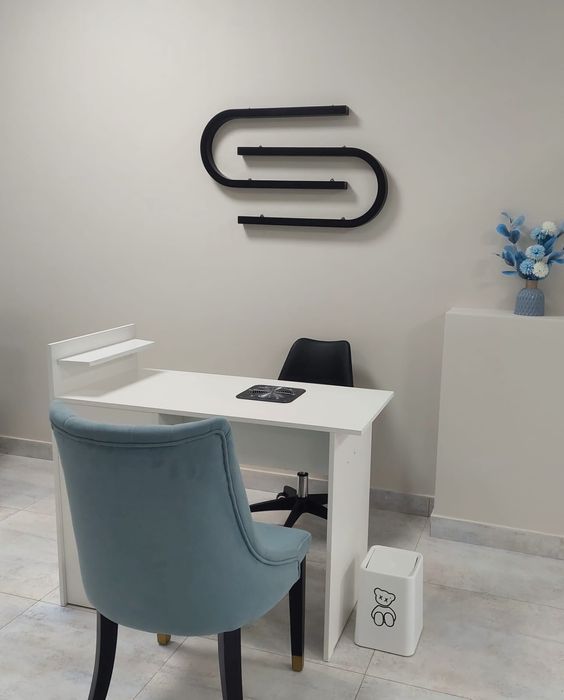 Аренда маникюрного стола