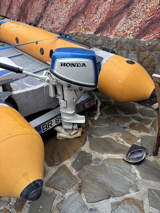 Barca RIB 4,60m +motor 7,5 cp 4 timpi