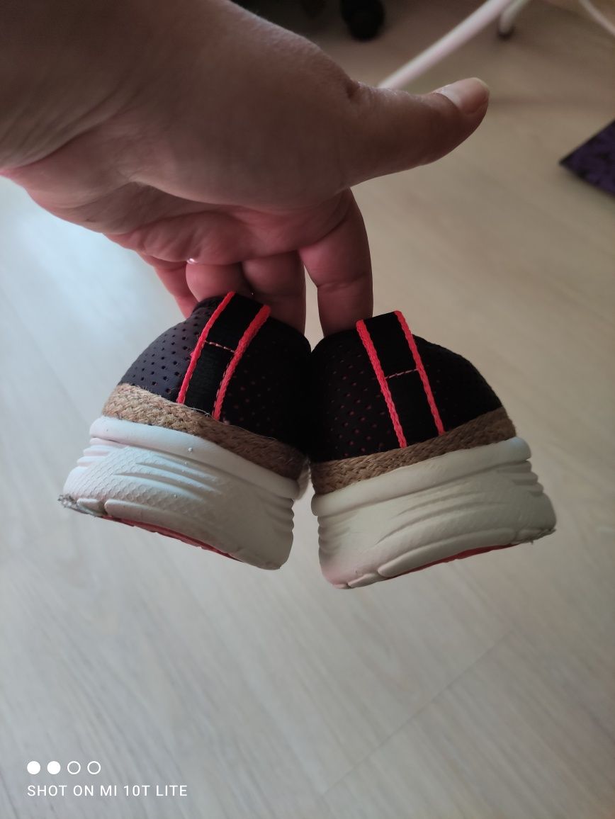 Спортни обувки,номер 38