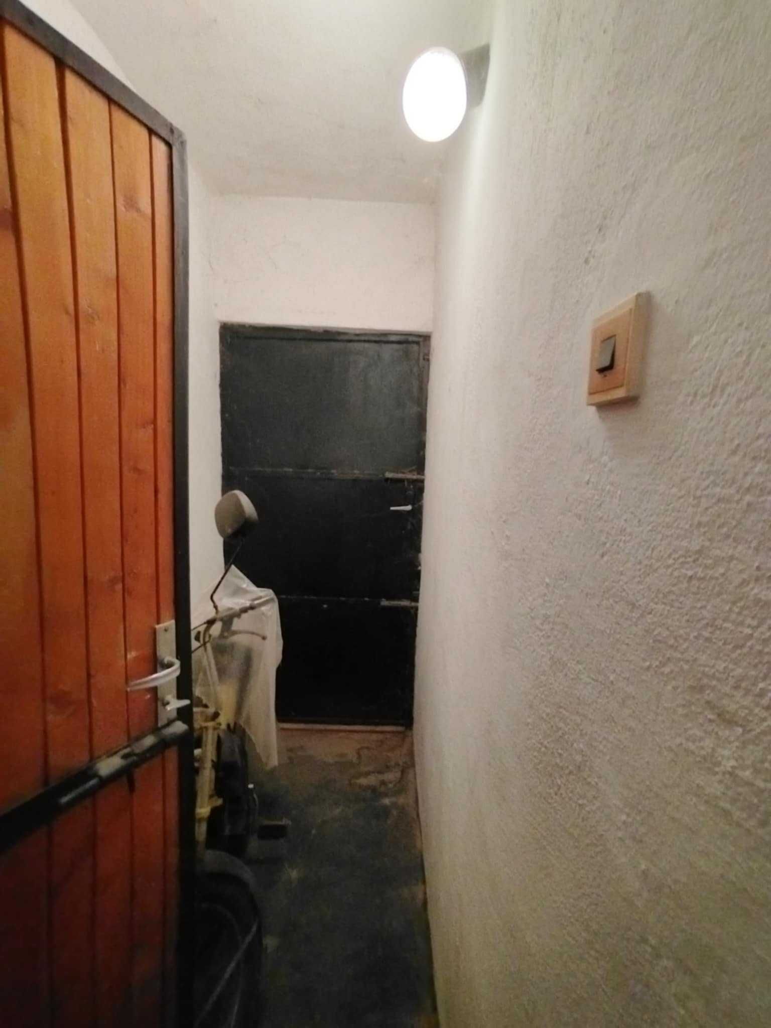 Продава къща в с.Драгор 1 км от Пазарджик