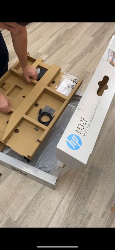 HP monitor 32 inch