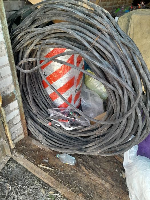 Продам силовой кабель  в отличном состоянии