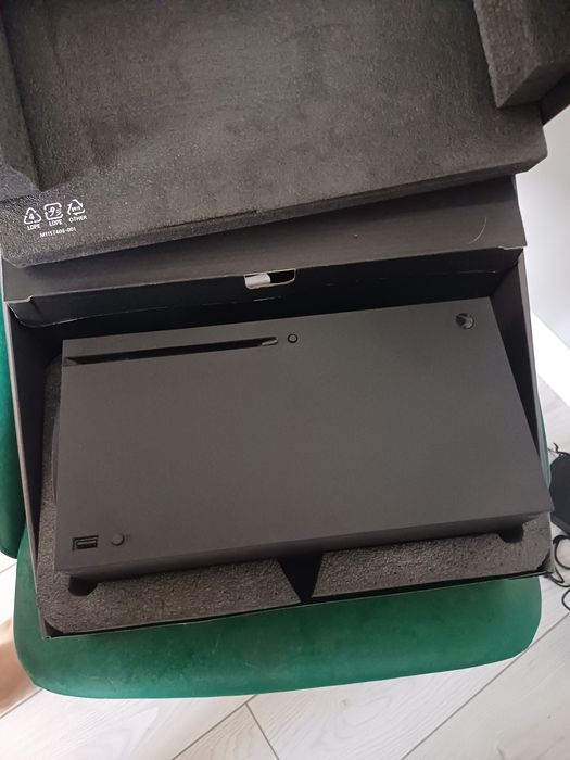 Xbox Series X — 1TB SSD | ИДЕАЛ | Полный комплект | 30 игр