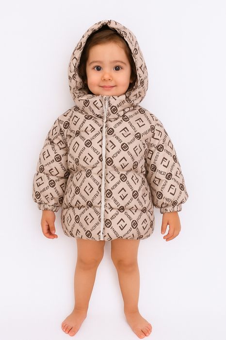 Bolalar kurtkasi yengi xarxil razmer bor