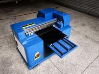 Yangi UV Prineter