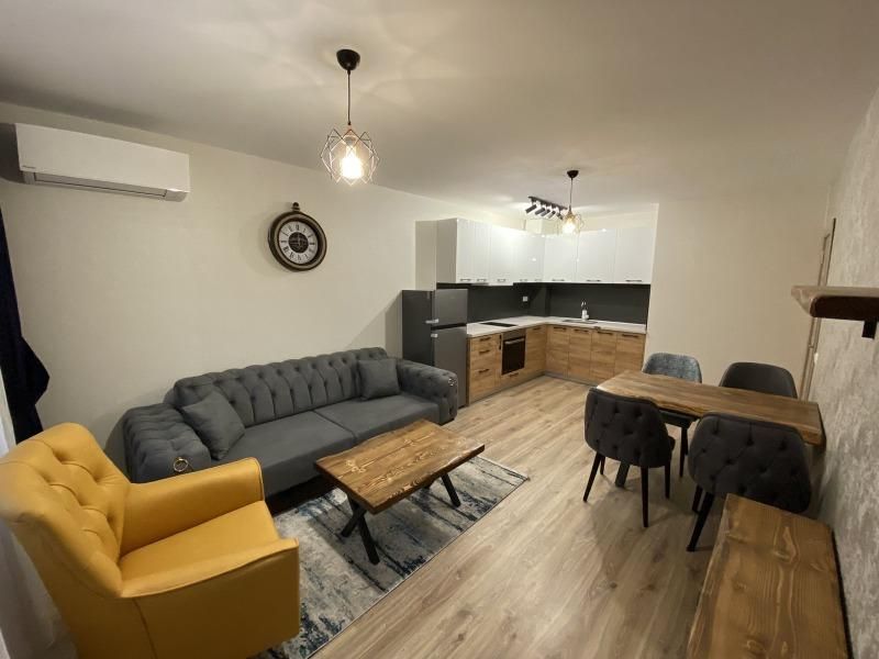 Дава се под наем Двустаен апартамент в Варна, ХЕИ - 60 кв.м за 700 € - Снимка #1