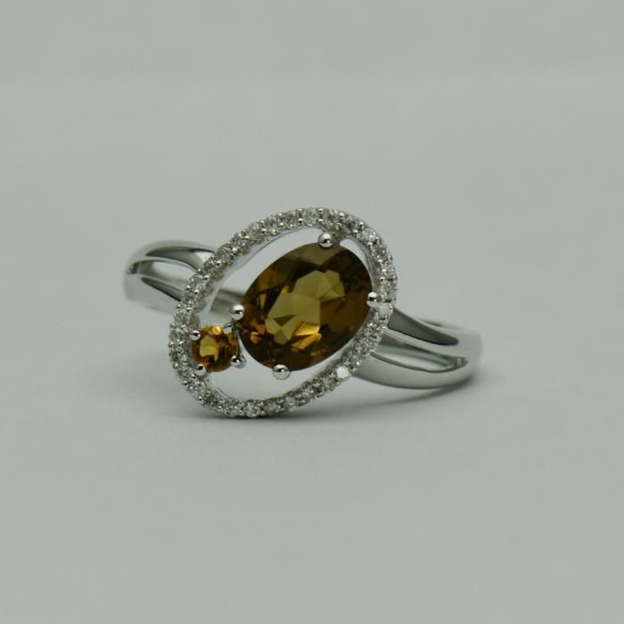 Inel din aur alb cu diamante si citrine (cod 3023)