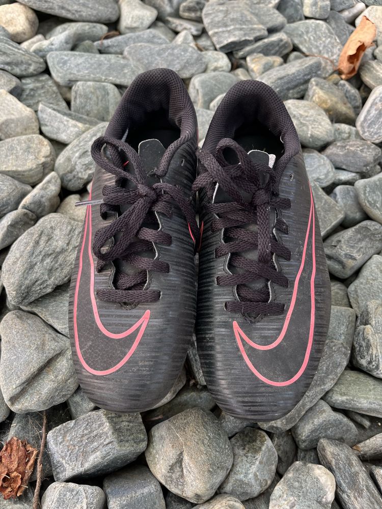 Детски бутонки nike mercurial